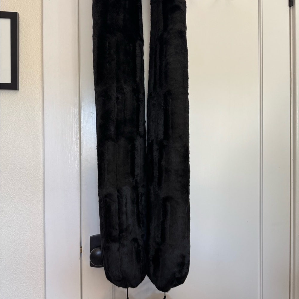 Luxurious Black Faux Fur Scarf